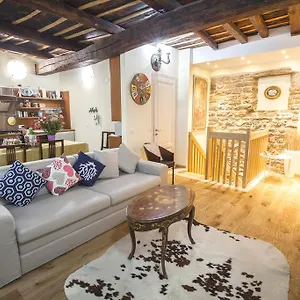 Porta Dipinta House Alta Apartament